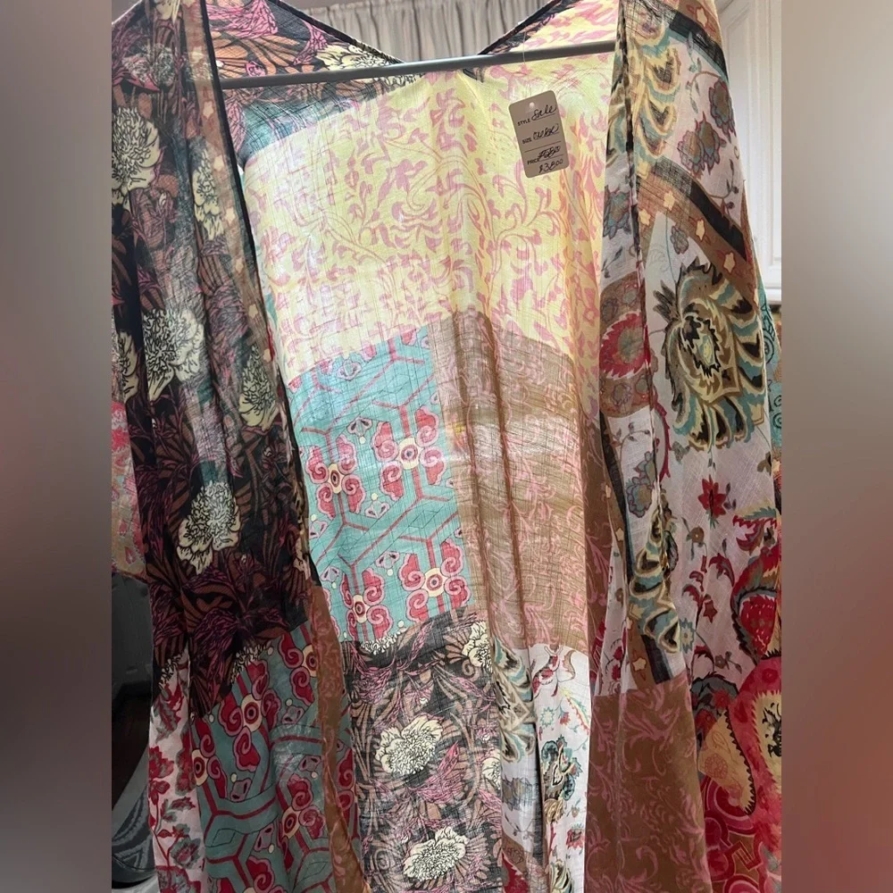 NWT Boutique Kimono Wrap Breezy Lightweight Gauze Boho Women’s One Size (M/L) - Picture 5 of 10